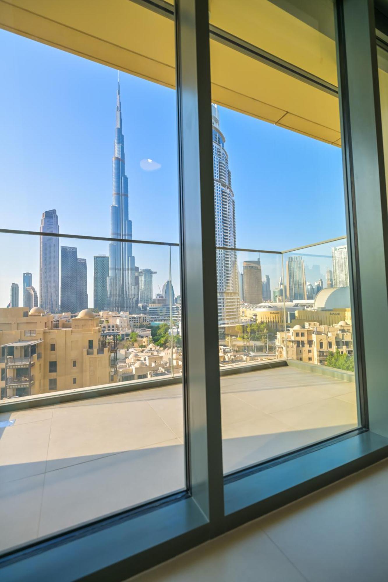 Full Burj Khalifa View - Panorama In - 3-min Walk To Mall Apartment Dubai