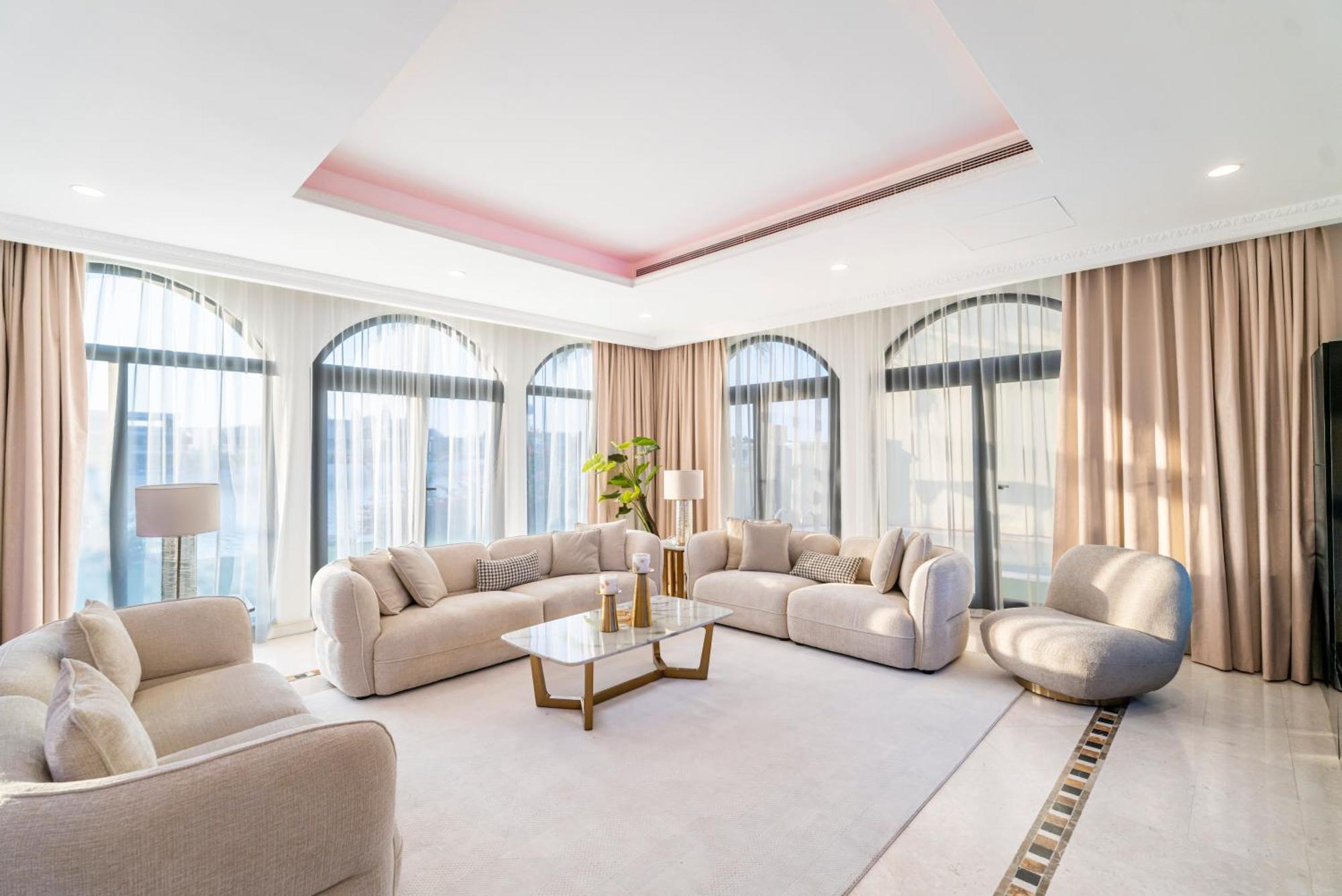 Villa Escape 24 Luxury 5br With Private Pool And Access In Palm Jumeirah Frond F *