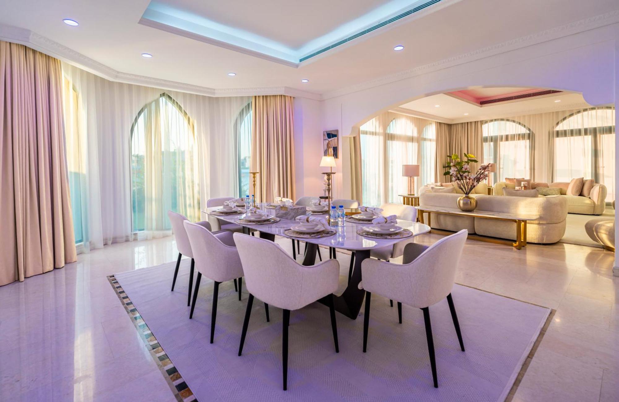 Villa Escape 24 Luxury 5br With Private Pool And Access In Palm Jumeirah Frond F