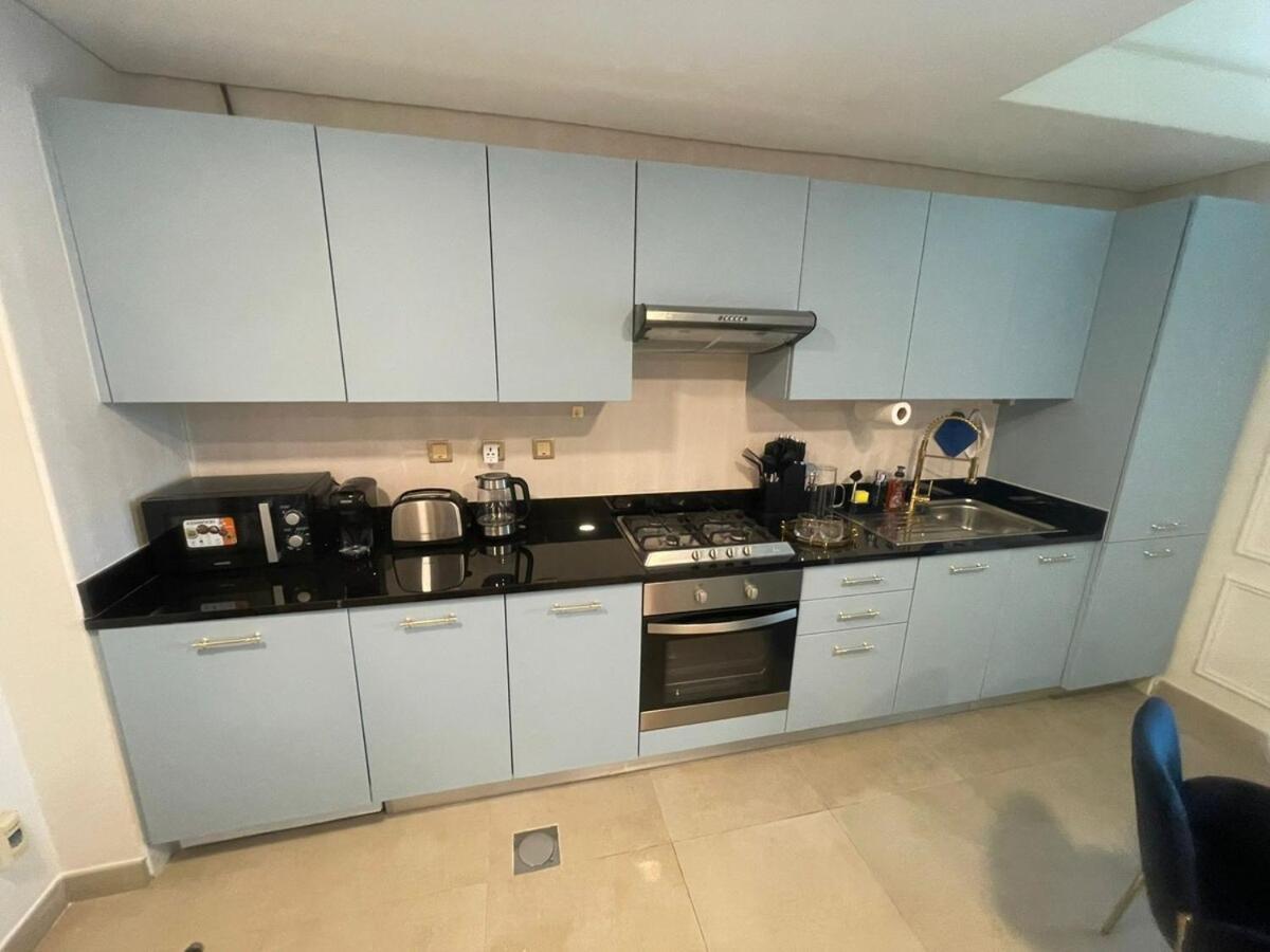 Elegant 1br At Sparkle T1 With Marina View Near Dubai