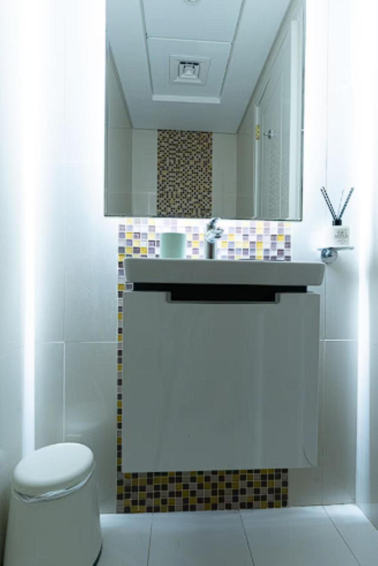 Downtown 1br - 5 Minutes To Mall - Panoramic Pool * Dubai