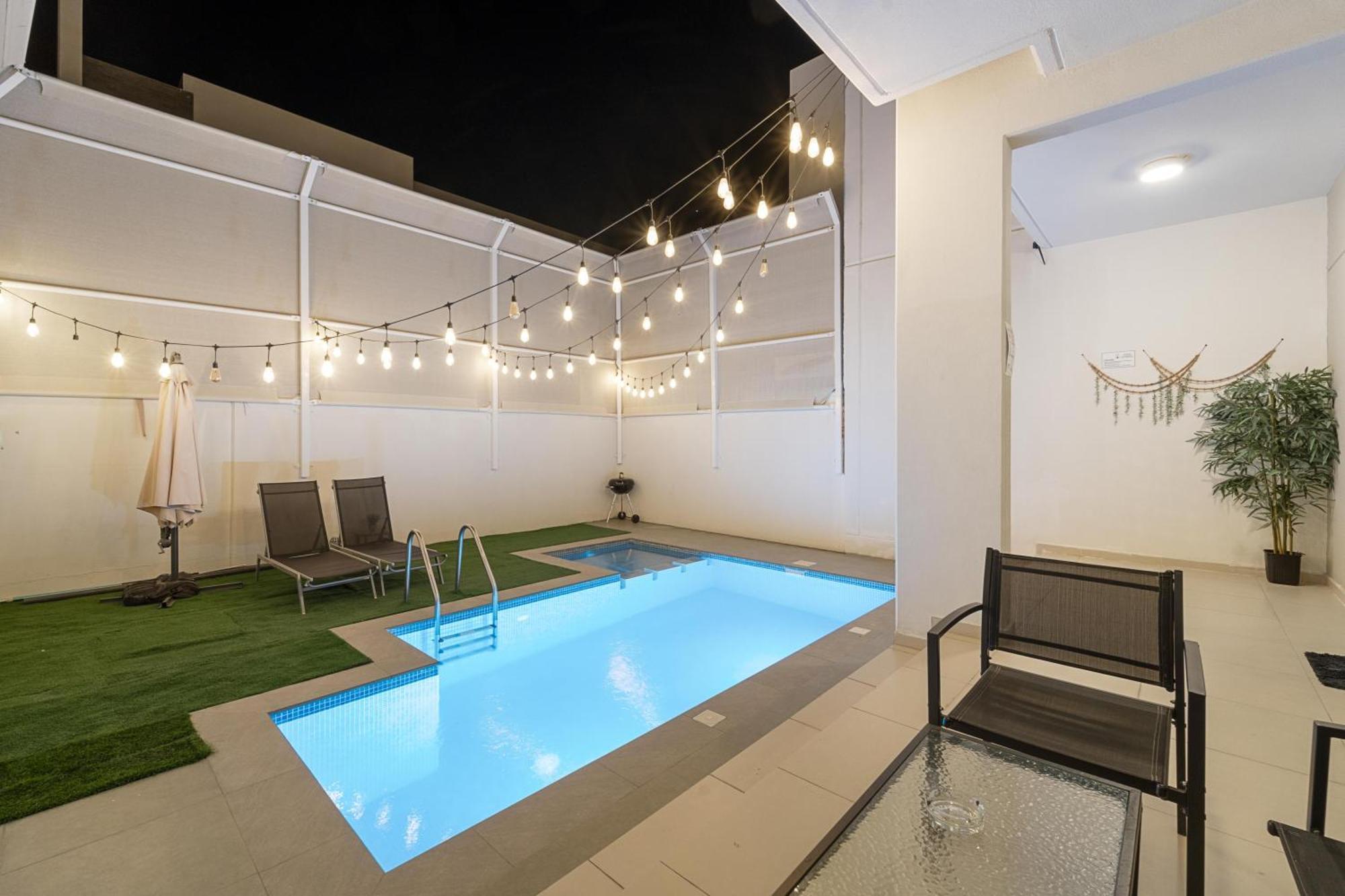 Stunning Private Pool 4 Bedroom House - Damac Hills 2 Land