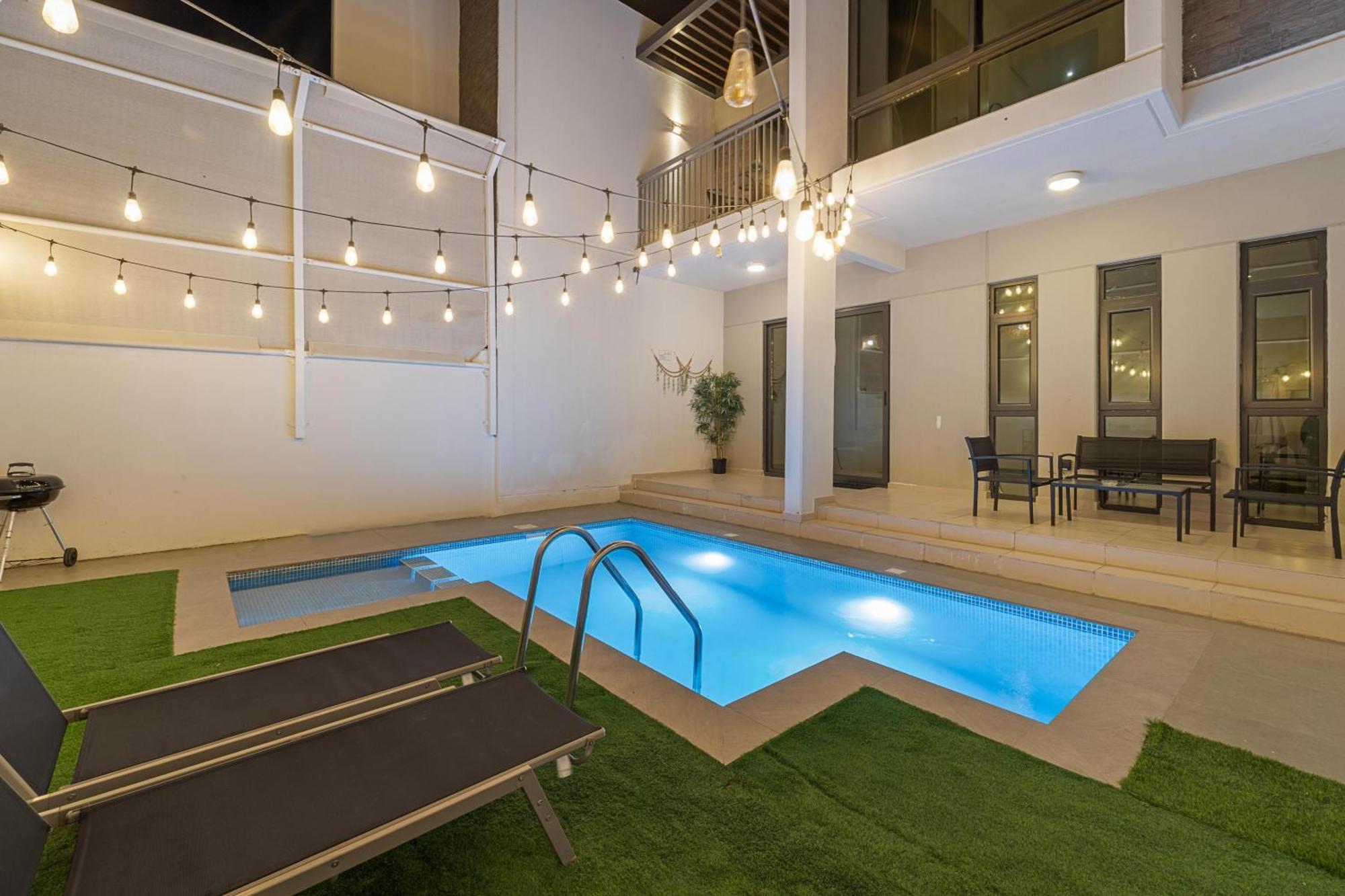 Stunning Private Pool 4 Bedroom House - Damac Hills 2 Land *