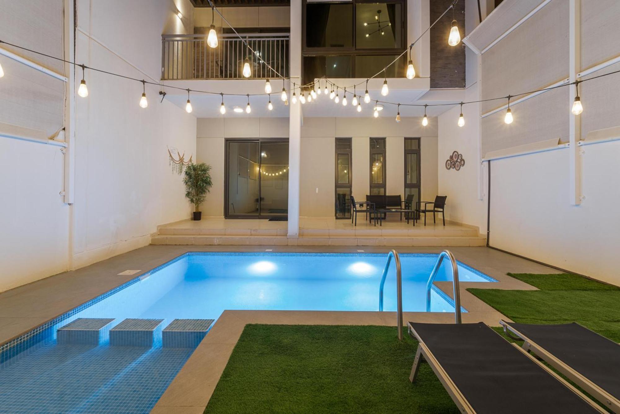 Stunning Private Pool 4 Bedroom House - Damac Hills 2 Land Villa Dubai