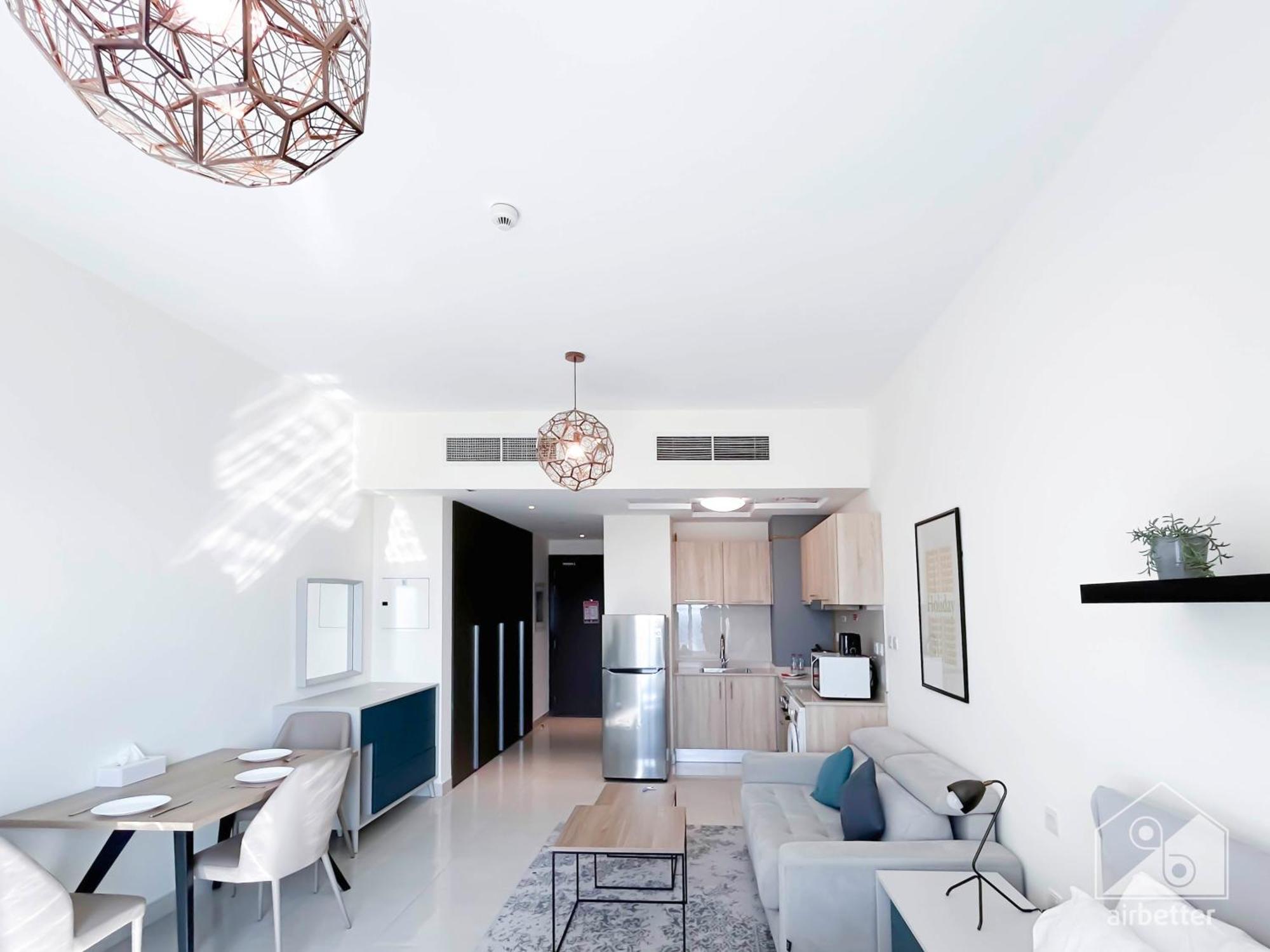 Apartment Amazing With Balcony & View *
