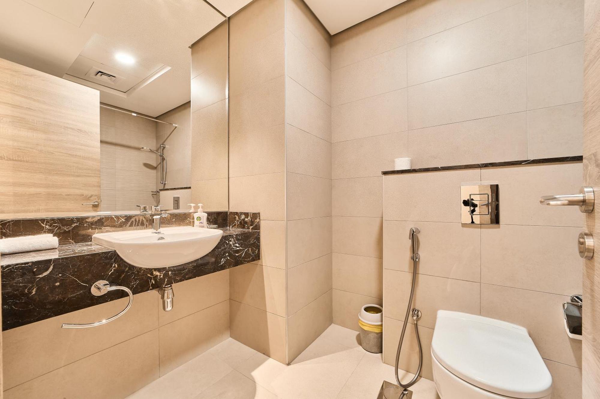 Bright And Cozy 2br In Mirdif *