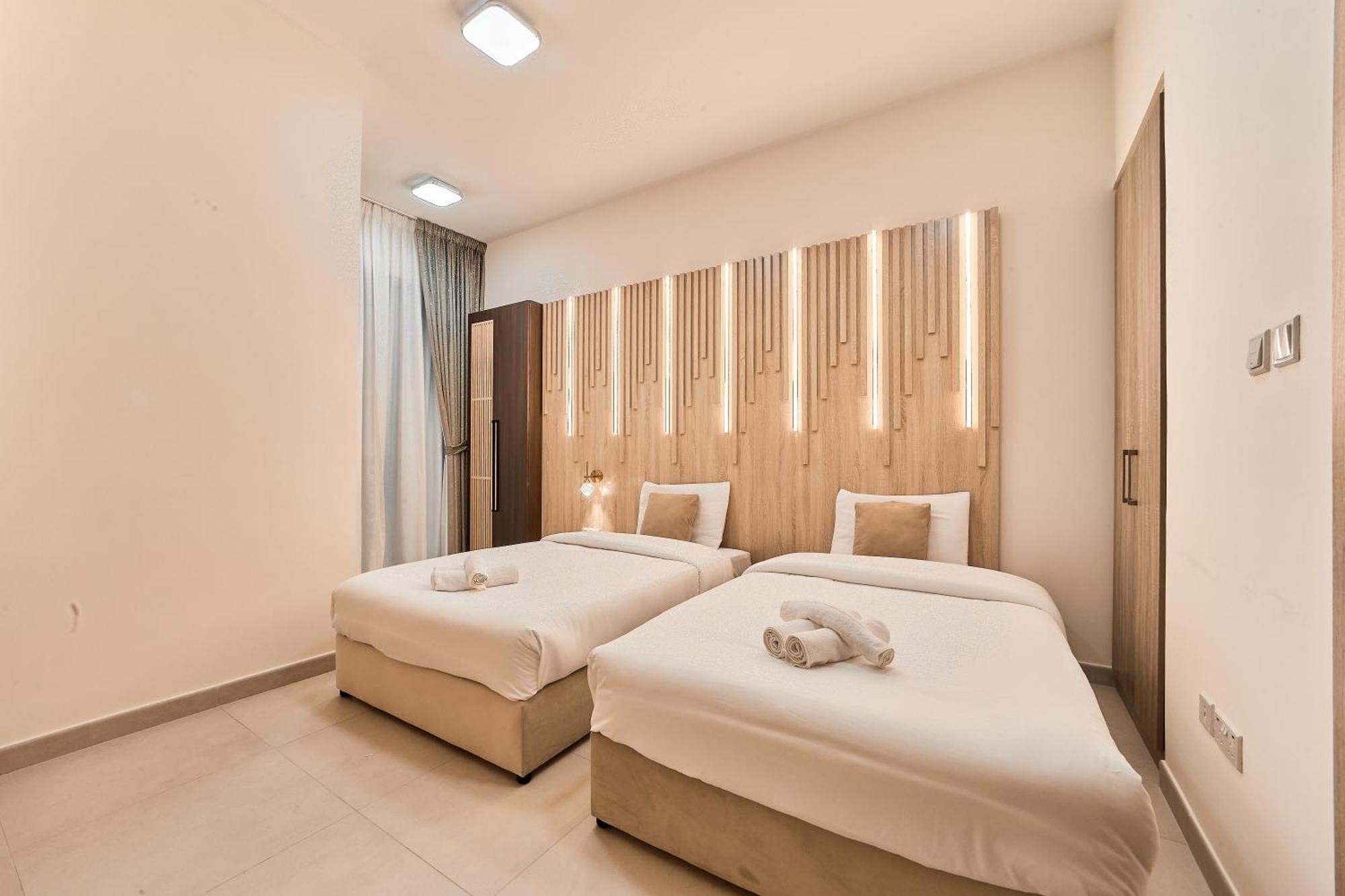 Bright And Cozy 2br In Mirdif Dubai
