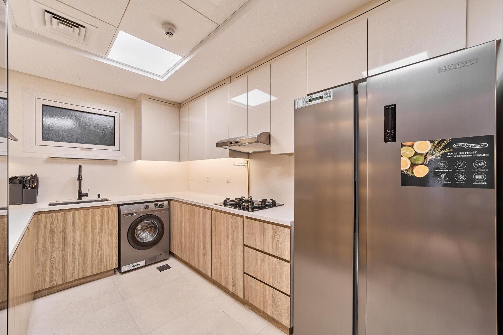 Apartment Bright And Cozy 2br In Mirdif