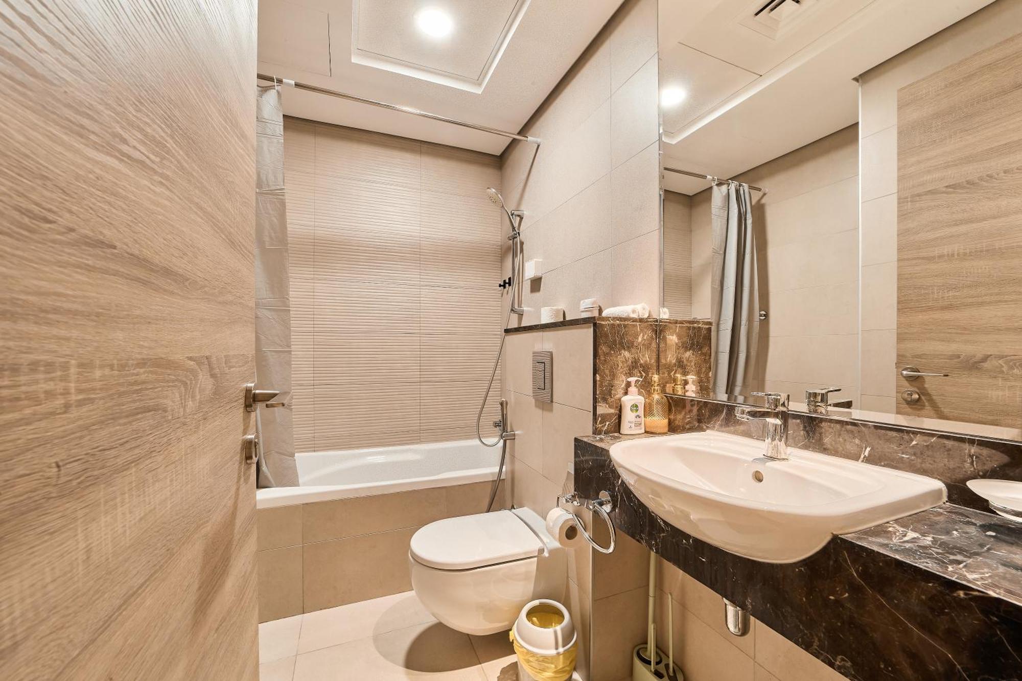 Apartment Bright And Cozy 2br In Mirdif