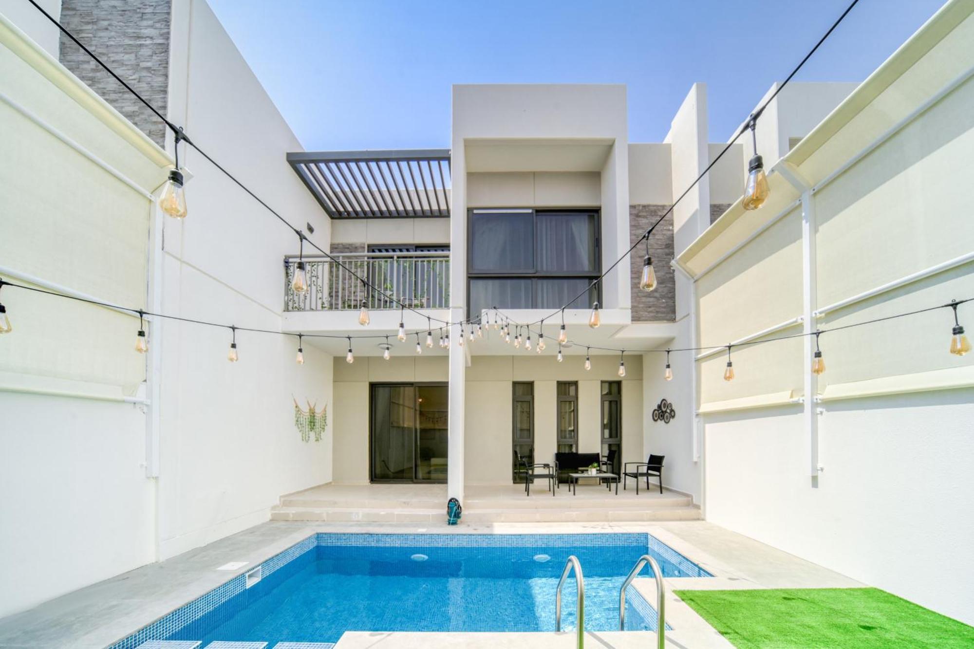 Stunning Private Pool 4 Bedroom House - Damac Hills 2 Land * Dubai