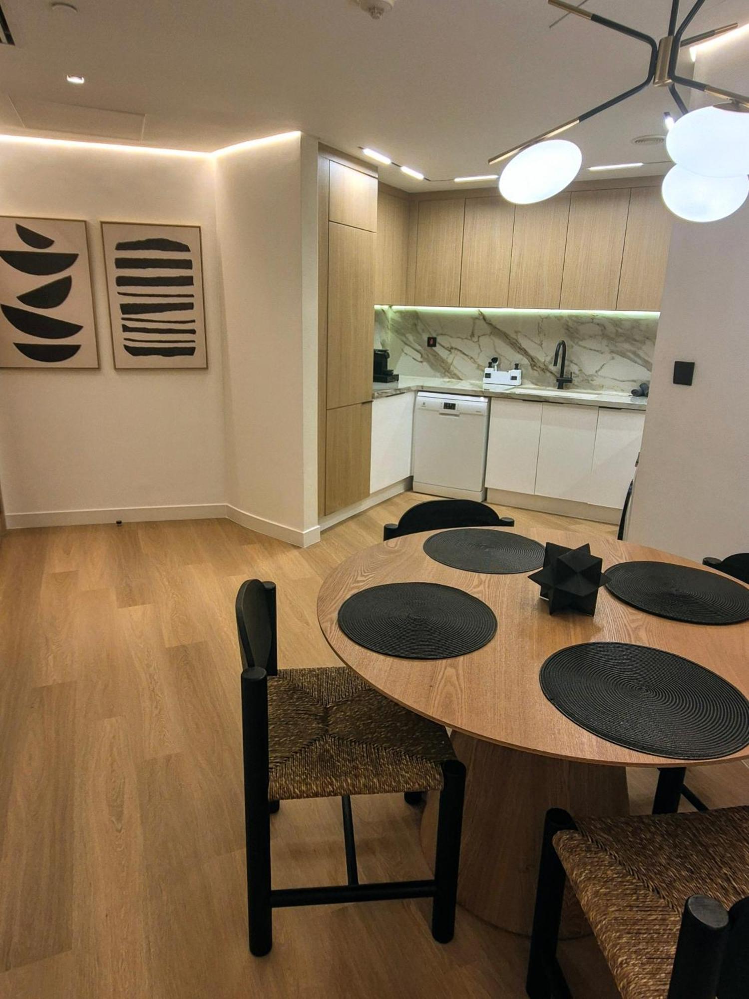 85m2 En Suite, Difc Apartment Dubai