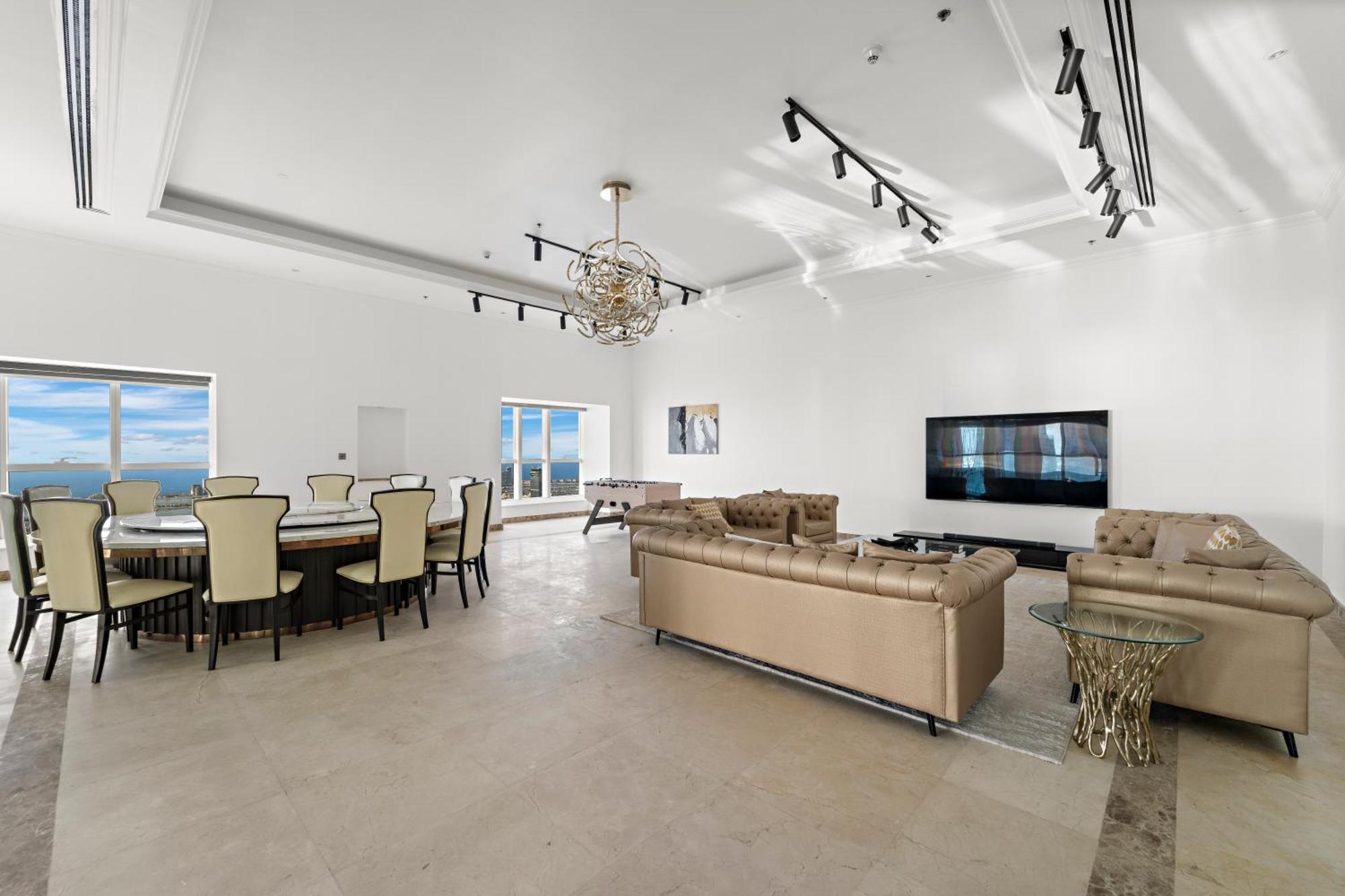 Apartment 4br Maid Penthouse With Private Pool And Jacuzzi *