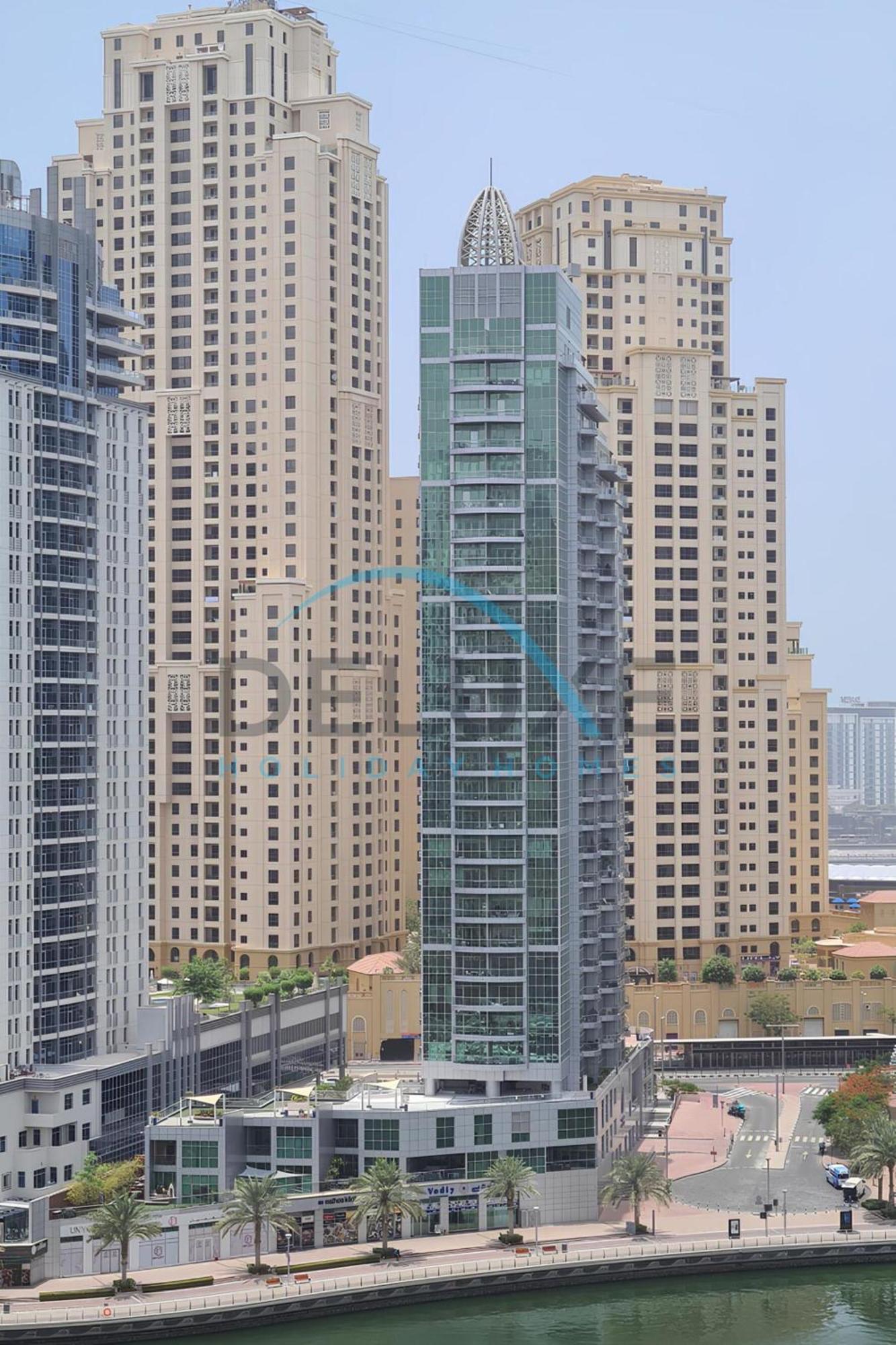 Contemporary 2br With Own Outdoor Jacuzzi In The Point, Marina By Deluxe Homes Apartment Dubai