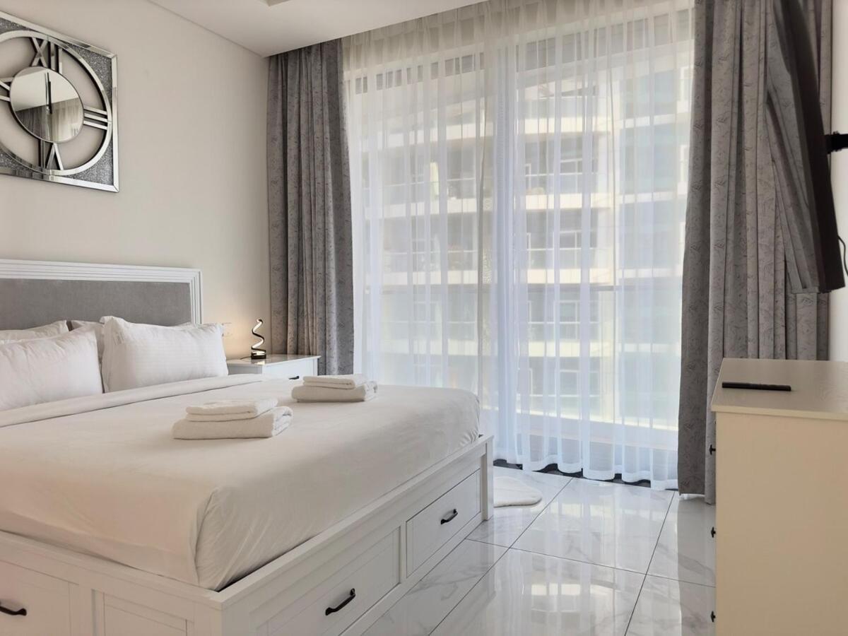 Dar Vacation - Modern 1bdr With Jacuzzi, Downtown * Dubai
