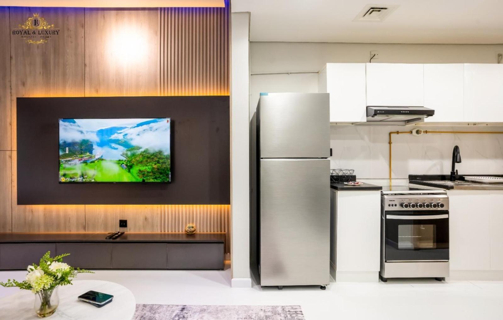 Modern At The Crescent Tower B, Impz - In The Heart Of Apartment Dubai