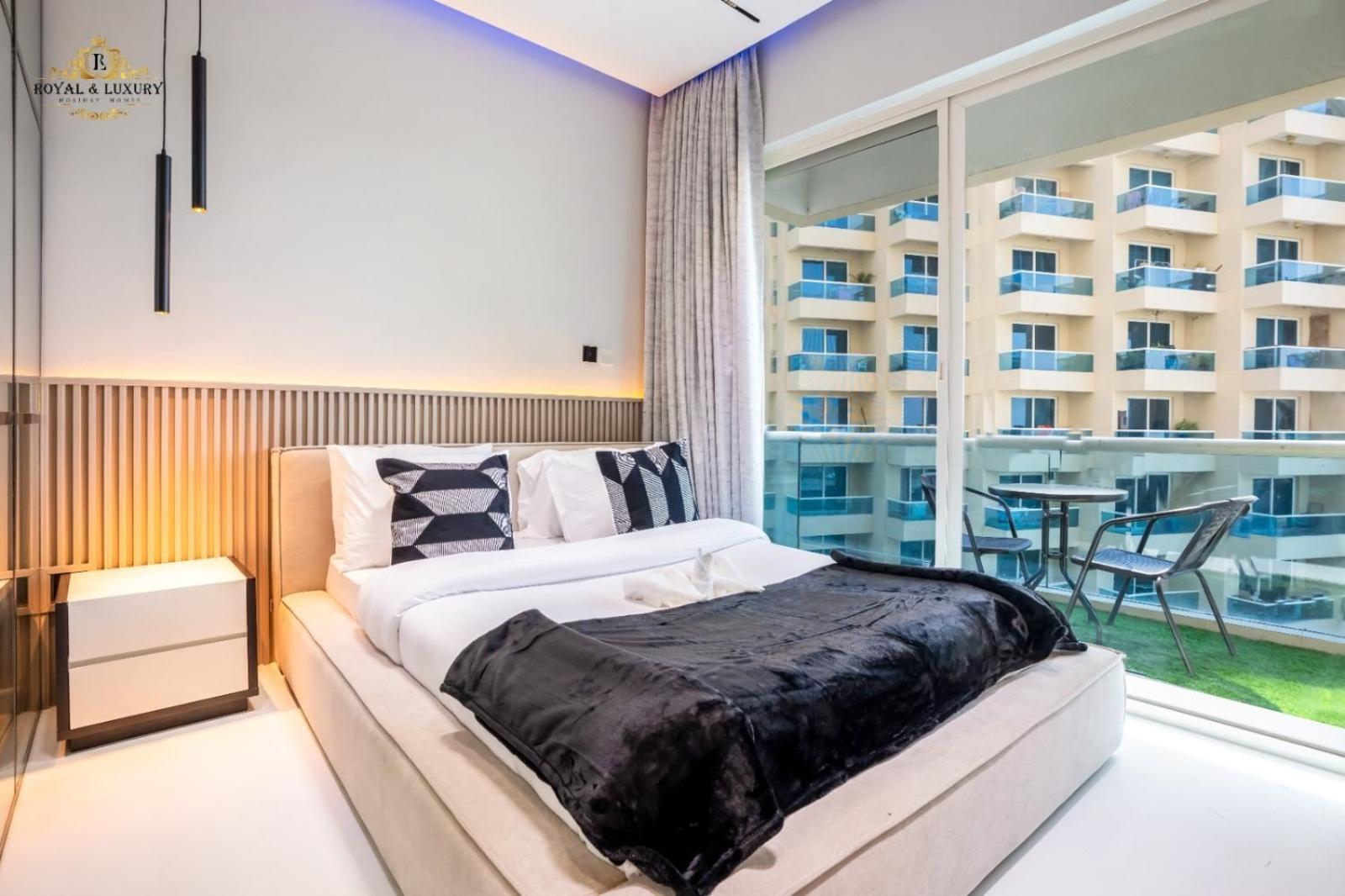 Modern At The Crescent Tower B, Impz - In The Heart Of Dubai