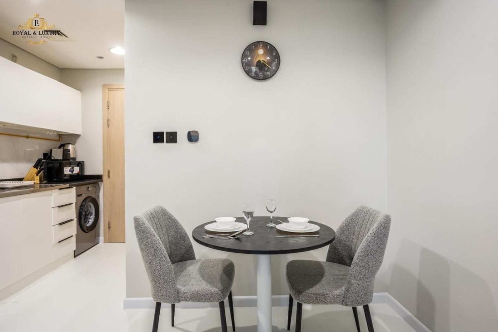 Apartment Modern At The Crescent Tower B, Impz - In The Heart Of *