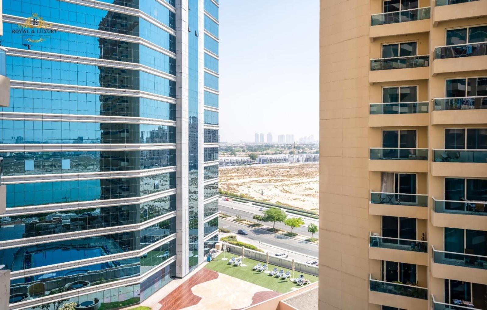 Modern At The Crescent Tower B, Impz - In The Heart Of * Dubai