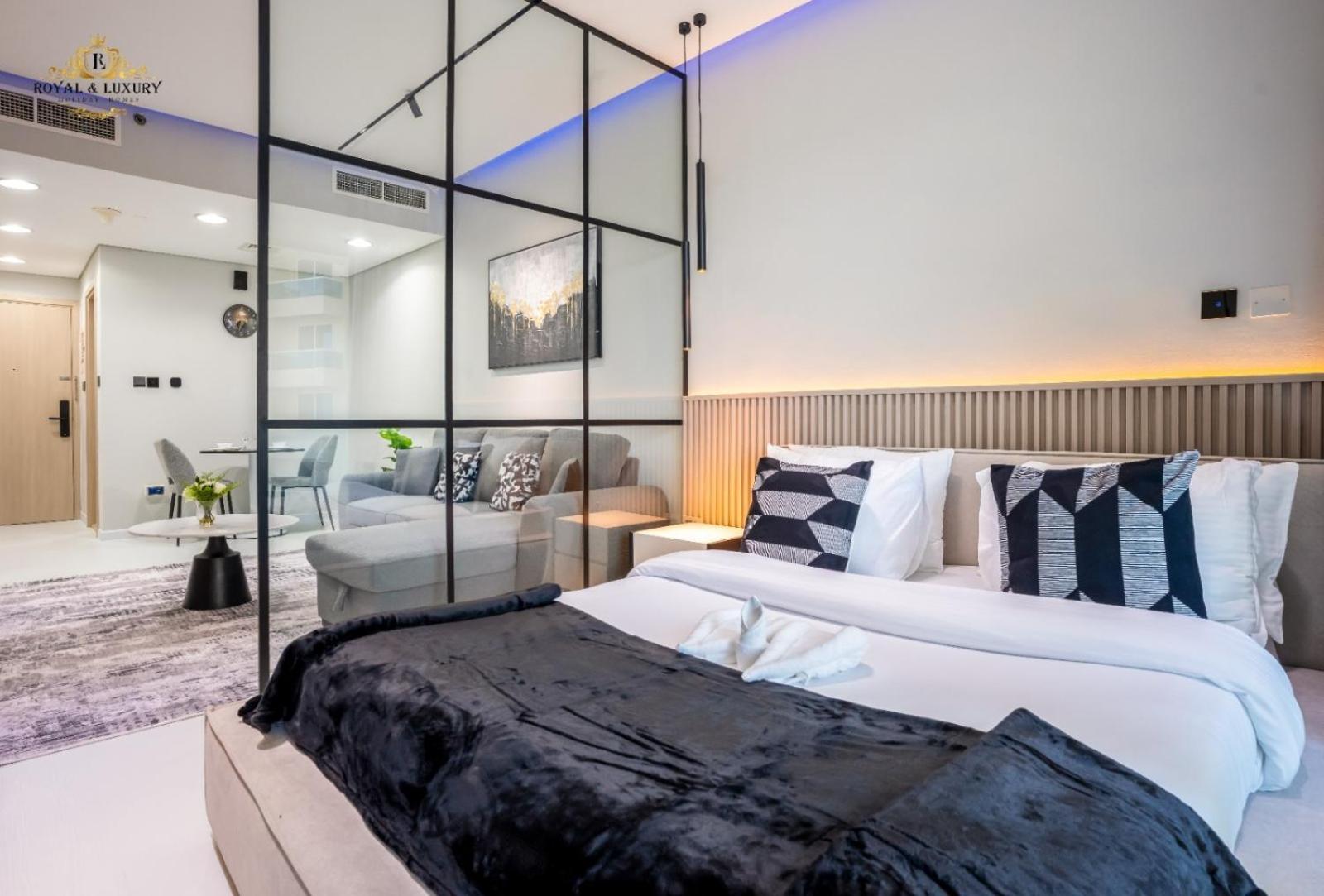 Apartment Modern At The Crescent Tower B, Impz - In The Heart Of Dubai