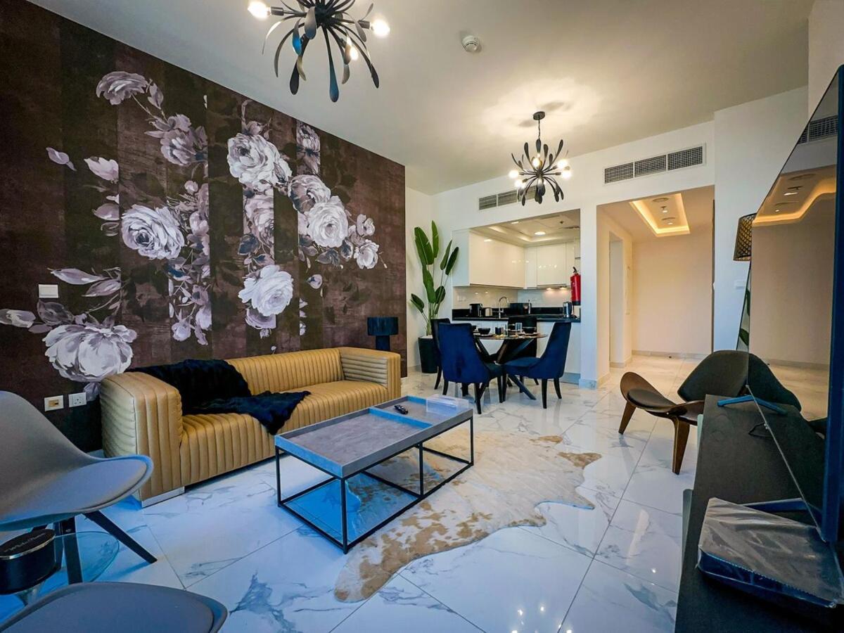 Apartment Luxury Meets Serenity 2br In Noura Tower
