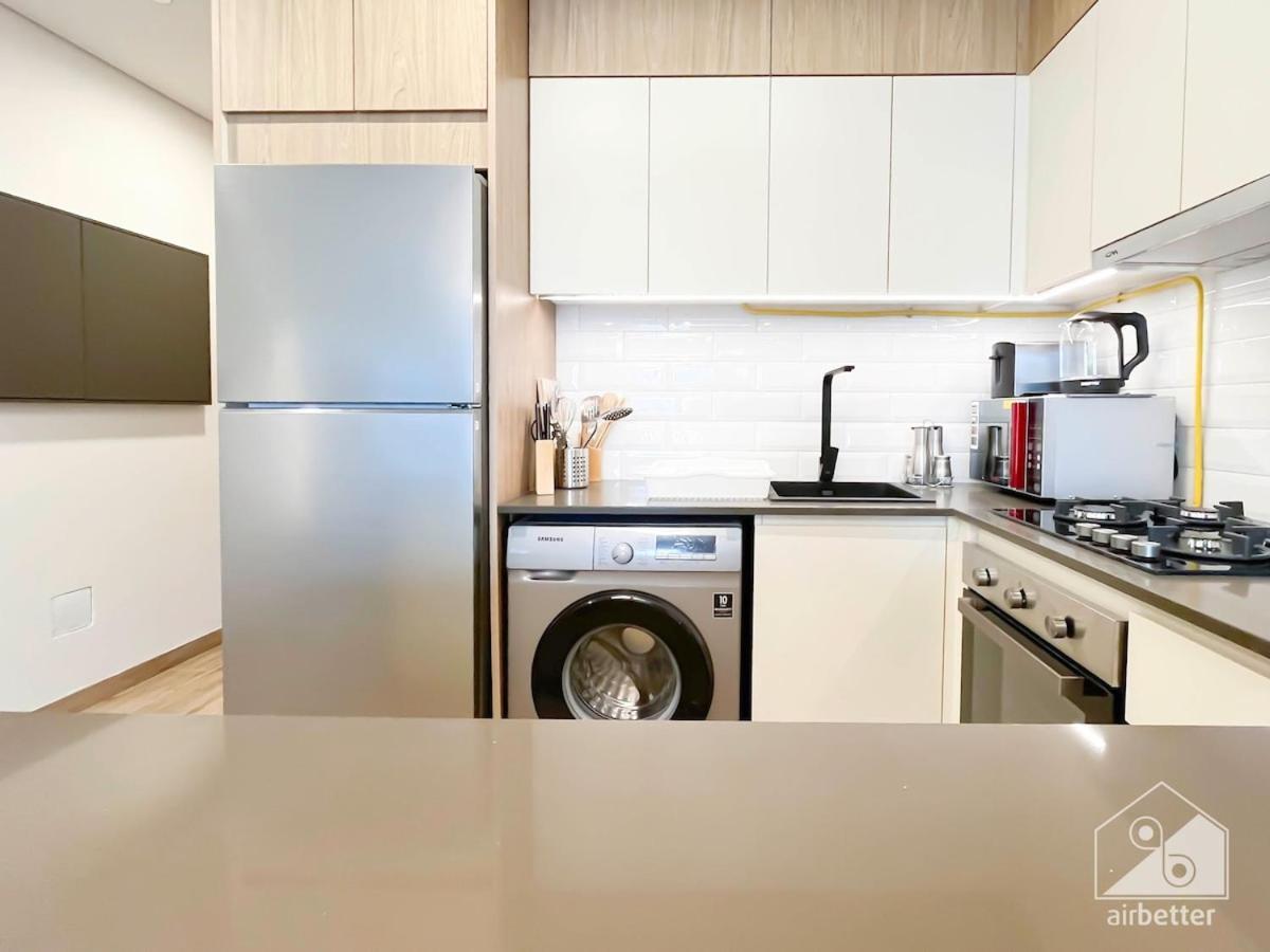 Rokane G25 Modern Comfort With Views