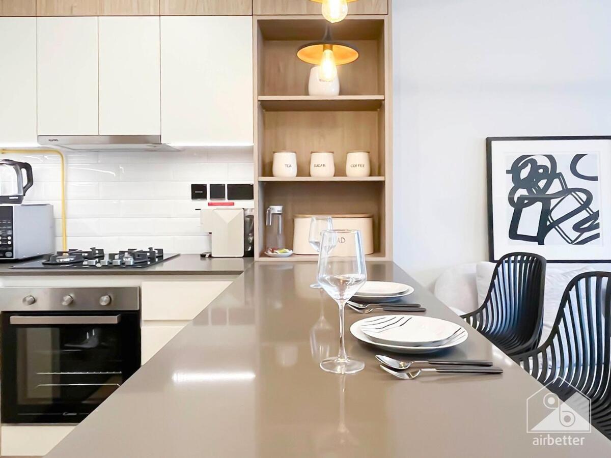 Rokane G25 Modern Comfort With Views Dubai