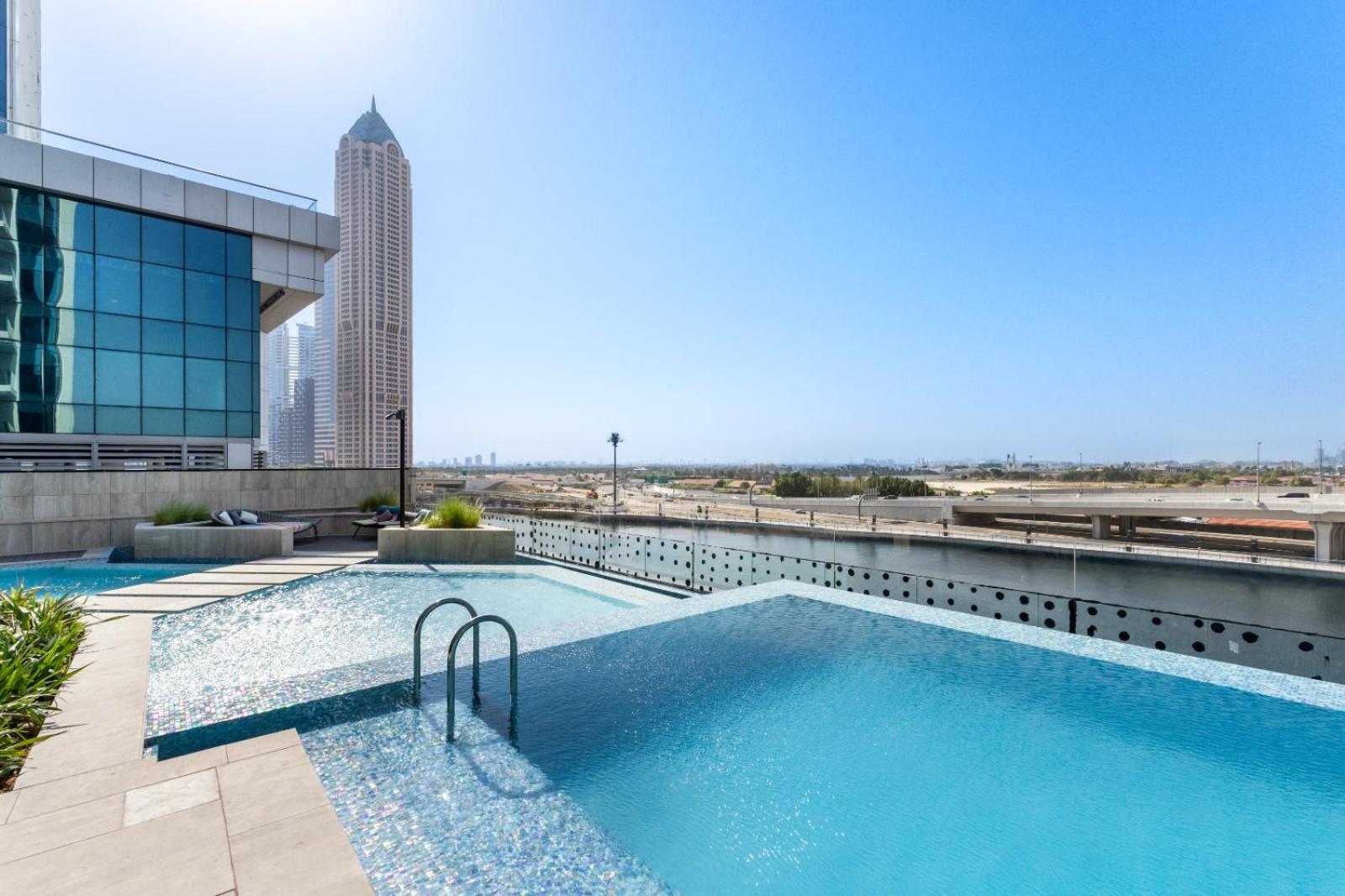 Exceptional 1br 5 Mins Burj Khalifa With Gaming * Dubai