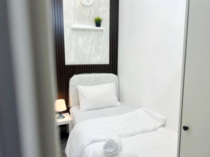 Homestay The Junction Partition In Barsha Heights