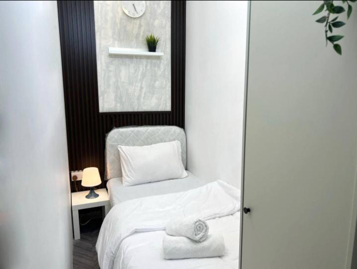 Homestay The Junction Partition In Barsha Heights Dubai