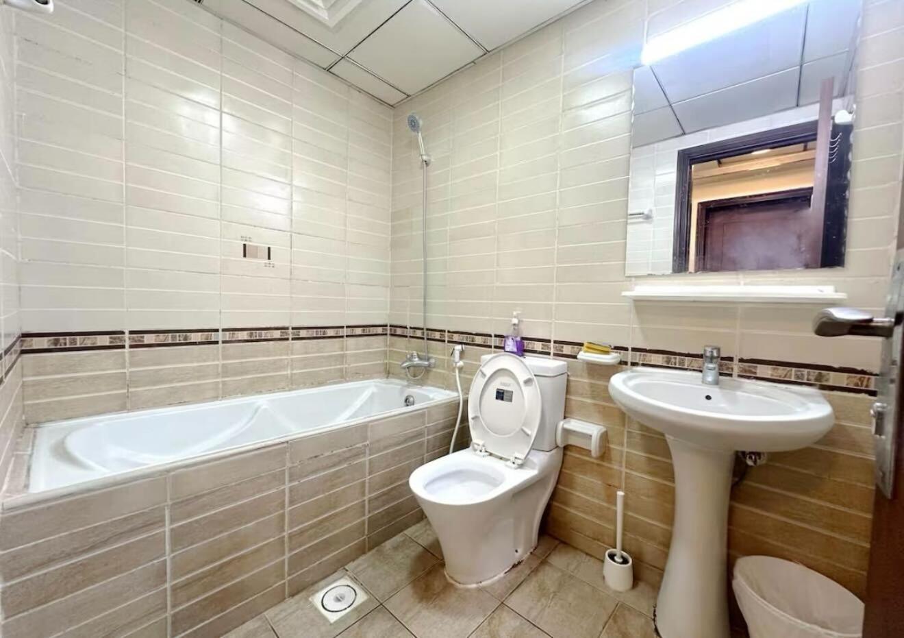The Junction Partition In Barsha Heights Homestay Dubai