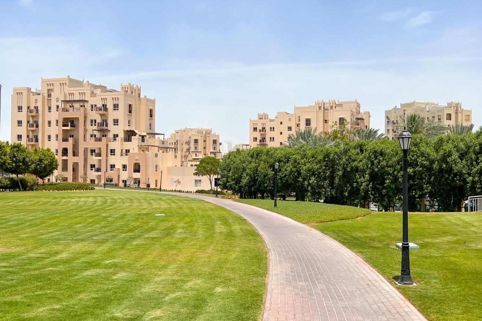 Livbnb- 2-bedroom Sanctuary In Al Ramth, Dubailand * Dubai