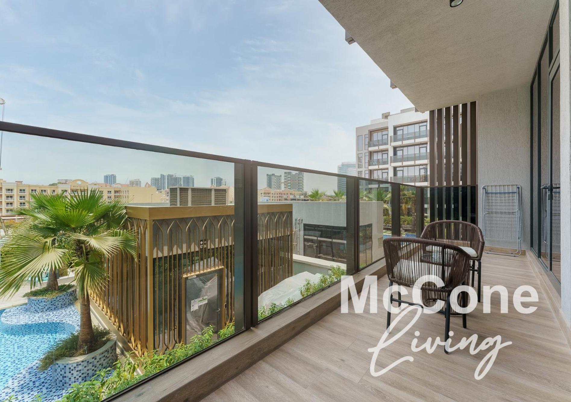 Upscale 2br With Private Terrace & Pool View *