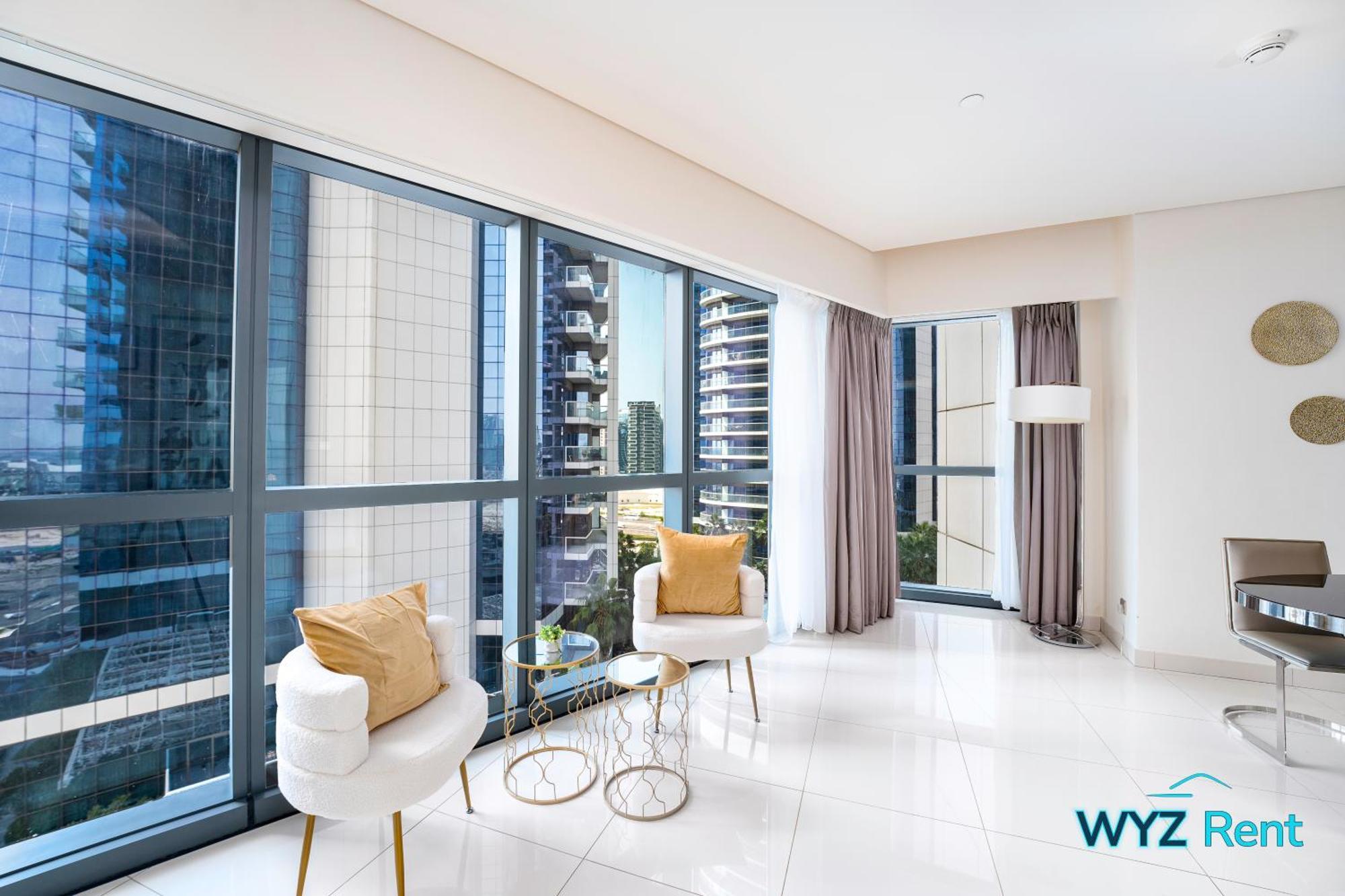 Glamorous 2br In Damac Paramount Tower Apartment Dubai