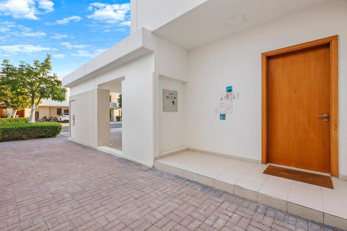 First Class Style Meets Scenic Beauty Apartment *