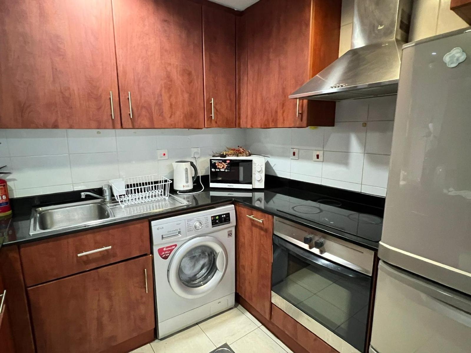 View 1br Jlt 1 Min To Metro Apartment Dubai