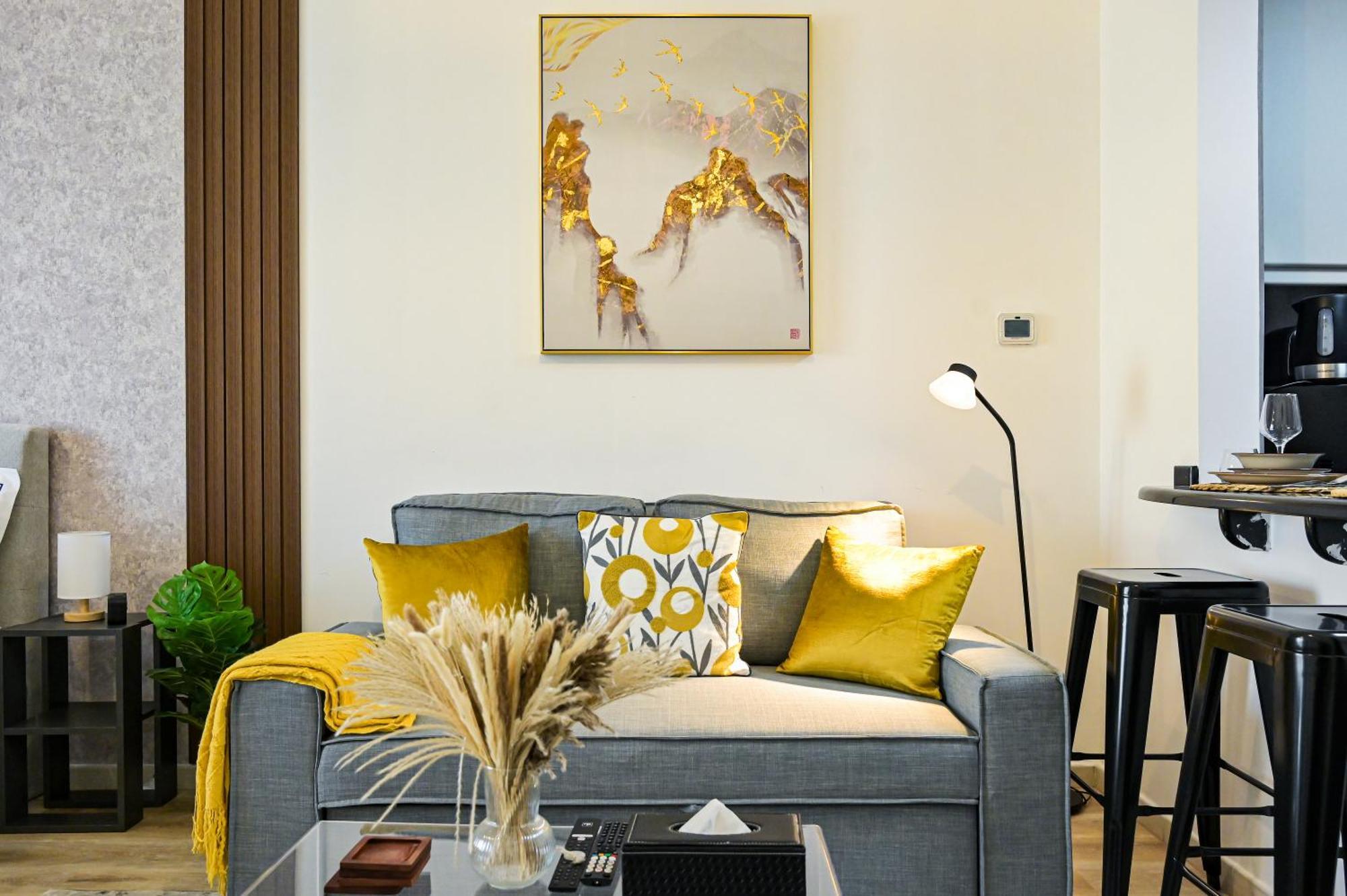 Apartment Modern In Discovery Gardens, Close To Metro