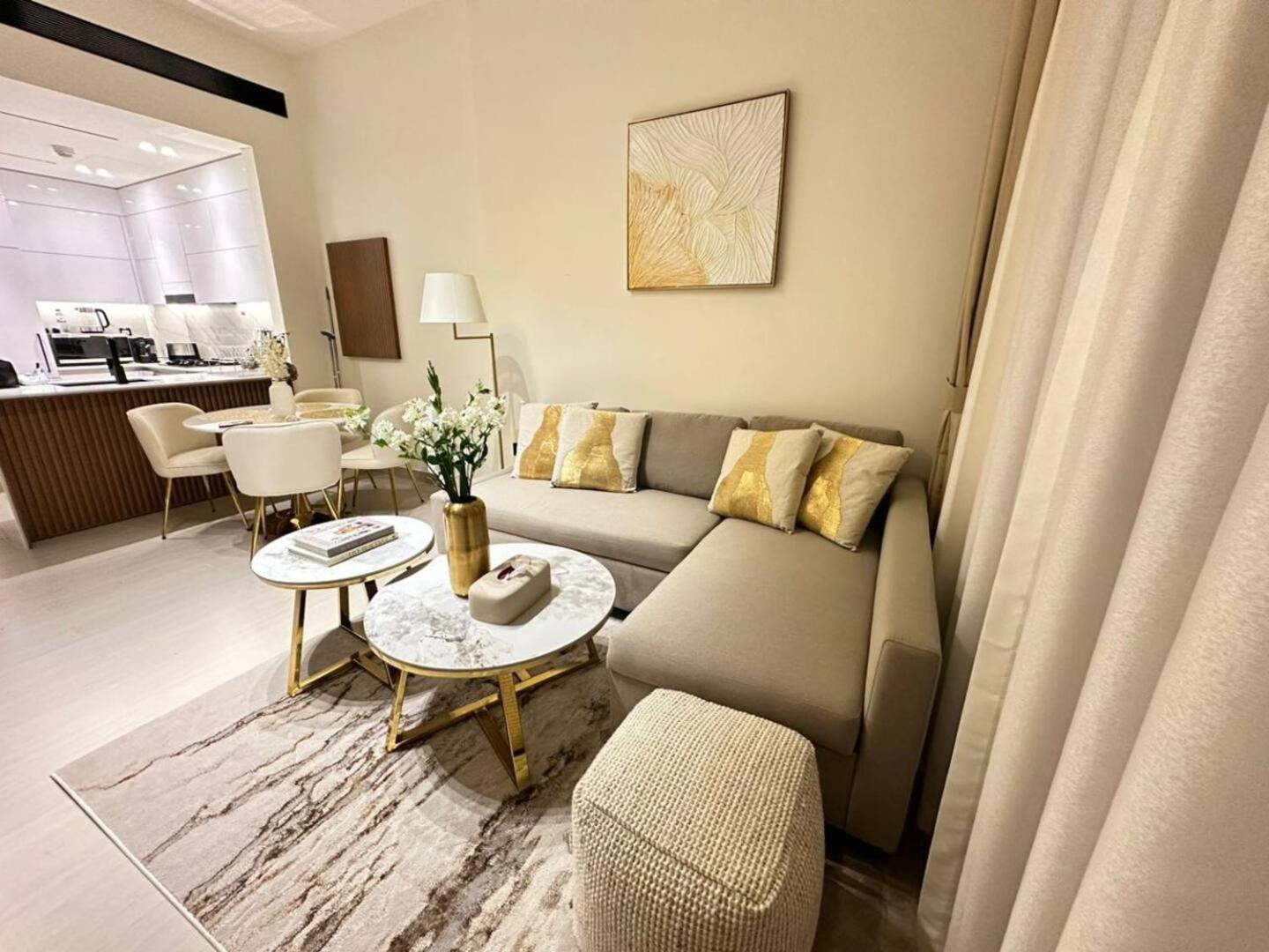 Modern 1 Bedroom Urban Escape In Jvc Apartment *