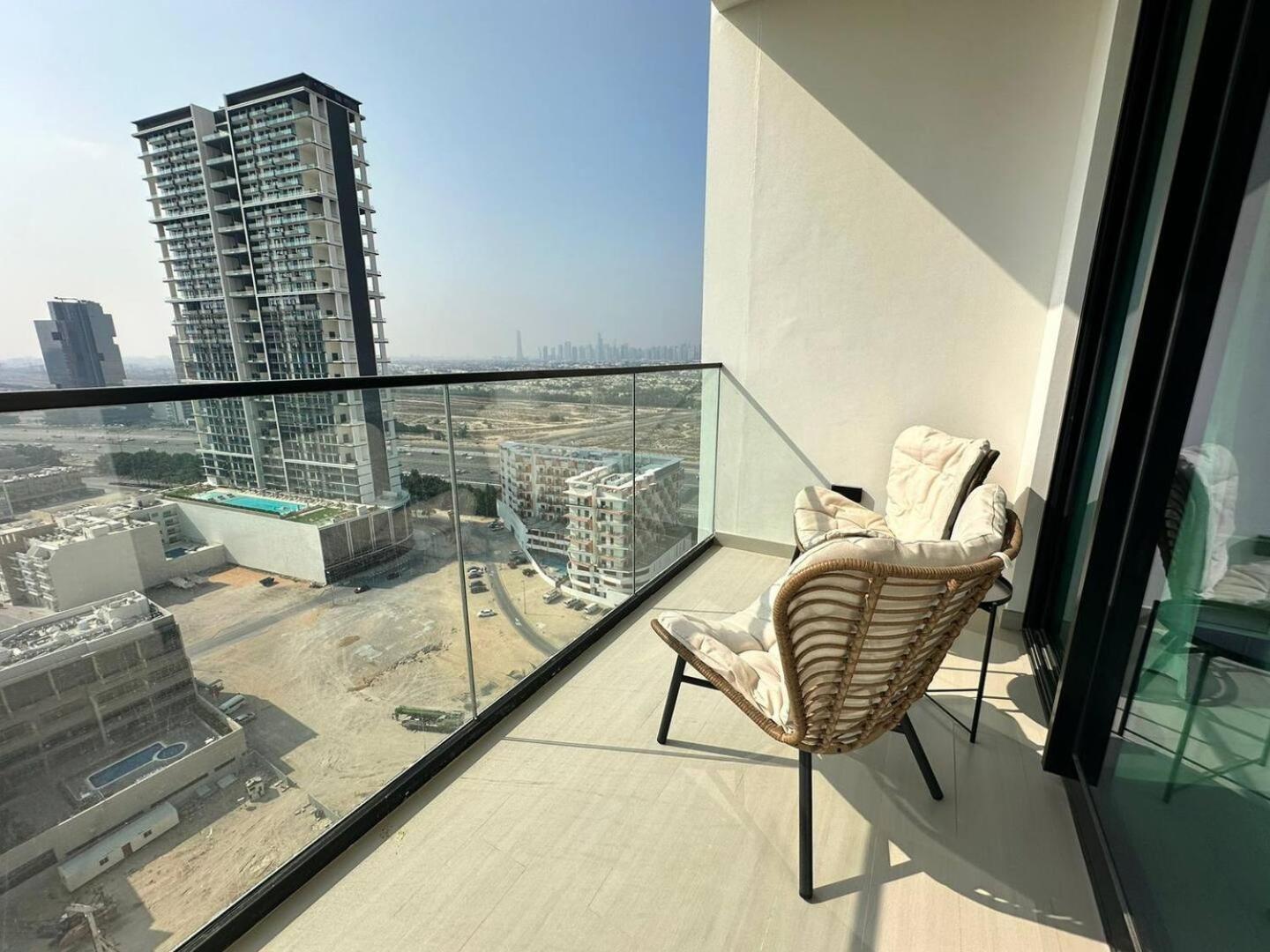 Modern 1 Bedroom Urban Escape In Jvc Apartment