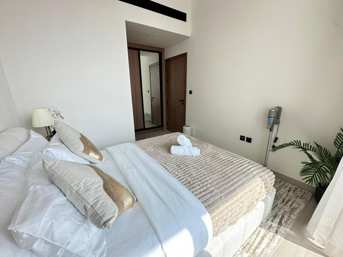 Apartment Modern 1 Bedroom Urban Escape In Jvc