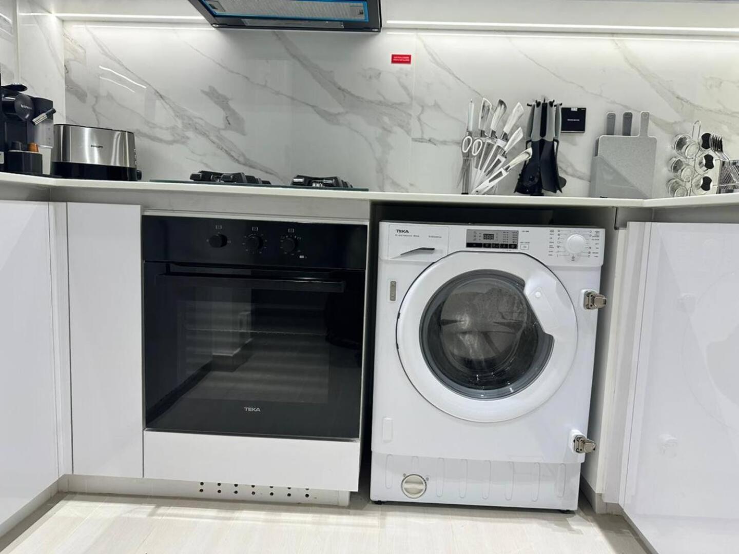 Apartment Modern 1 Bedroom Urban Escape In Jvc Dubai