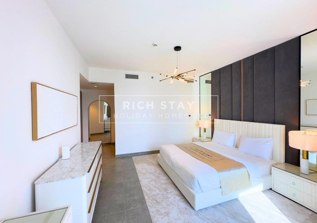 Exclusive 2br In Stella Maris, View,marina Apartment Dubai