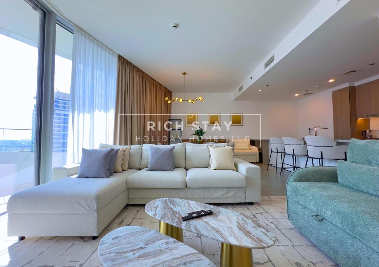 Exclusive 2br In Stella Maris, View,marina Dubai