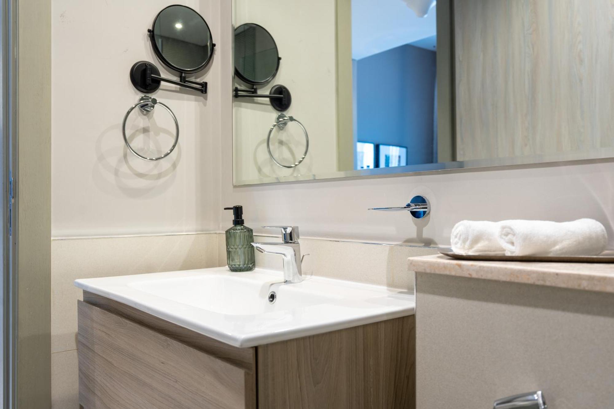 Keyrock Living - Luxury In Zada Tower
