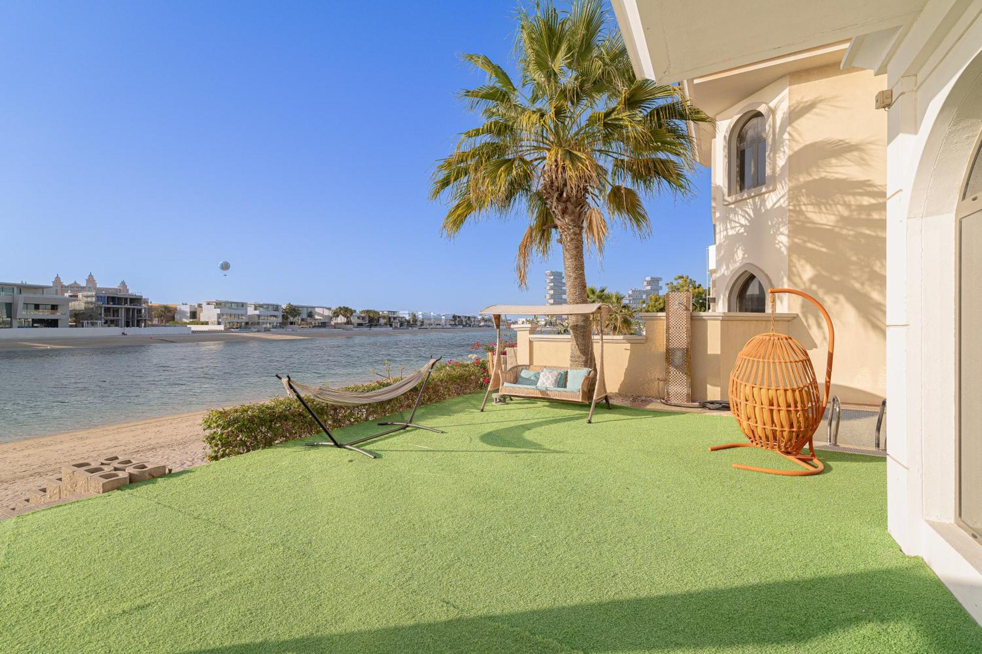 Villa Escape 24 Luxury 5br With Private Pool And Access In Palm Jumeirah Frond F