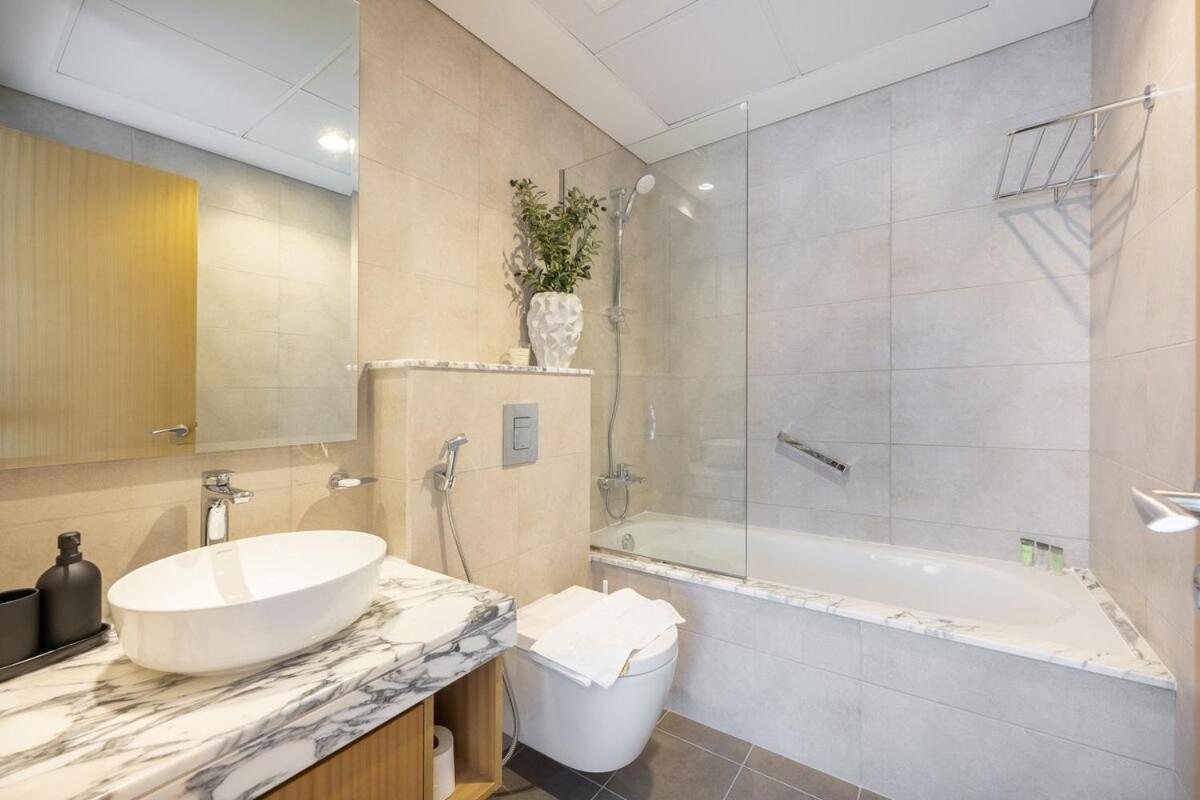 Luxury 2-bed In Aykon Tower, Business Bay - Prime Location And Cityscape Views! *