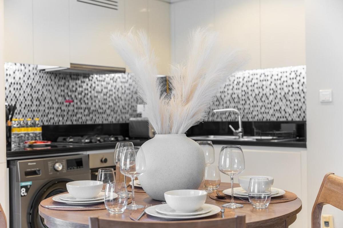 Luxury 2-bed In Aykon Tower, Business Bay - Prime Location And Cityscape Views! *