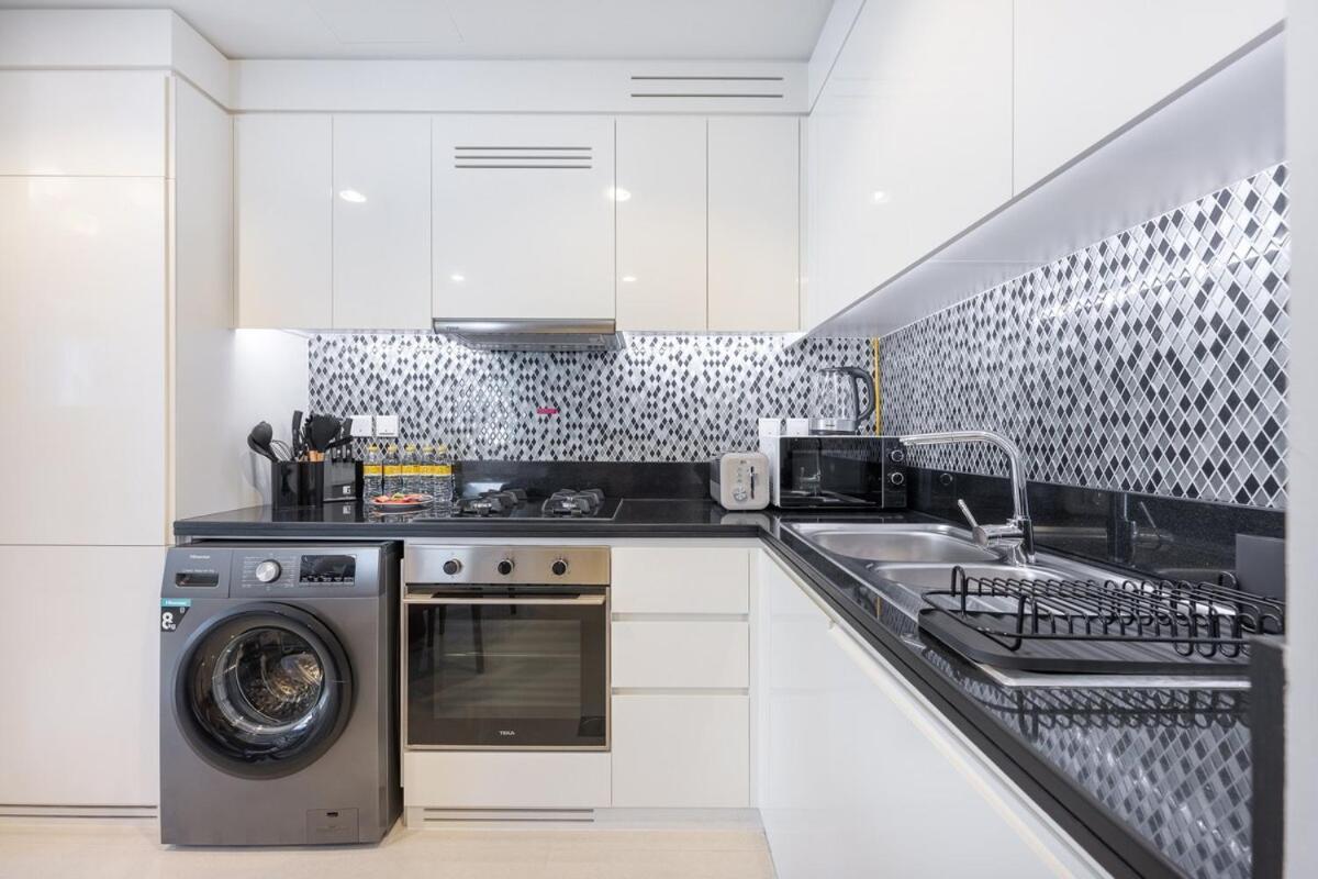 Luxury 2-bed In Aykon Tower, Business Bay - Prime Location And Cityscape Views! Apartment *