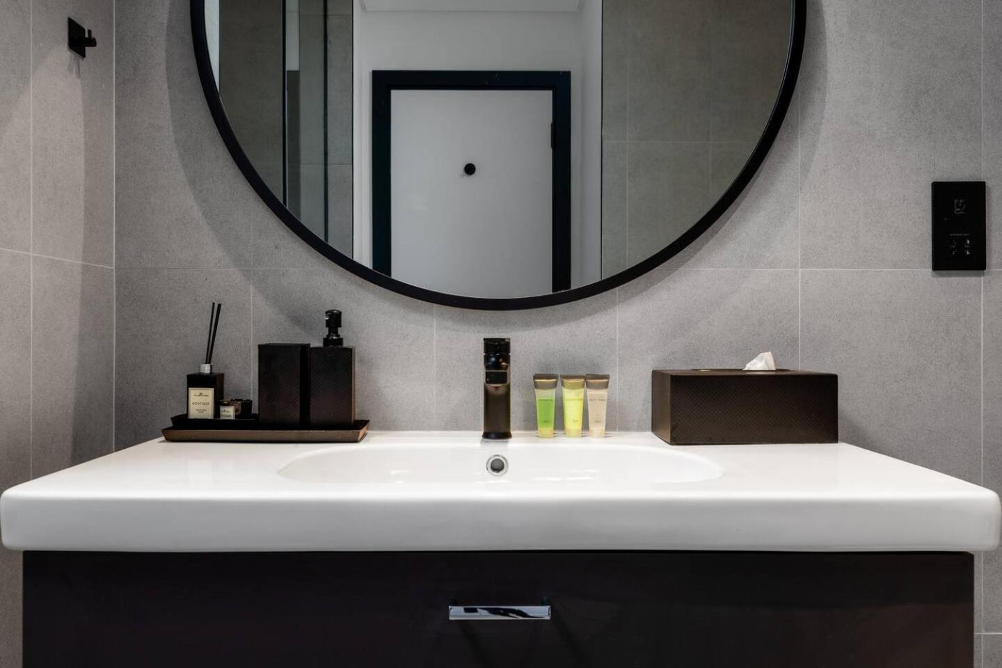 Apartment Luxury With Burj Khalifa View, Balcony Netflix Wehome Premium *