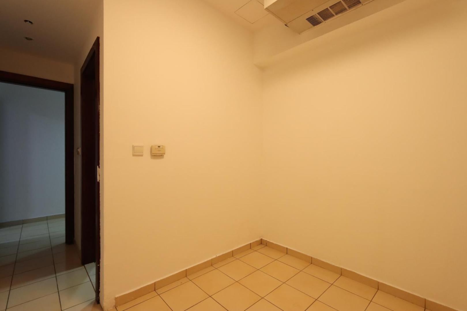 Livbnb-a Jbr Escape Spacious 3 Bedroom With Pool Table
