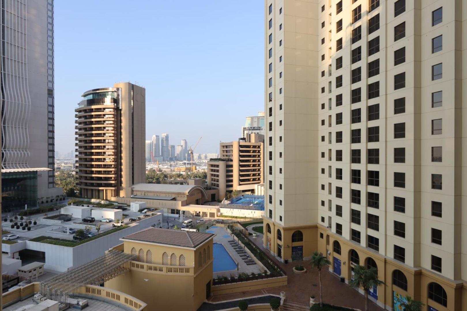 Apartment Livbnb-a Jbr Escape Spacious 3 Bedroom With Pool Table *